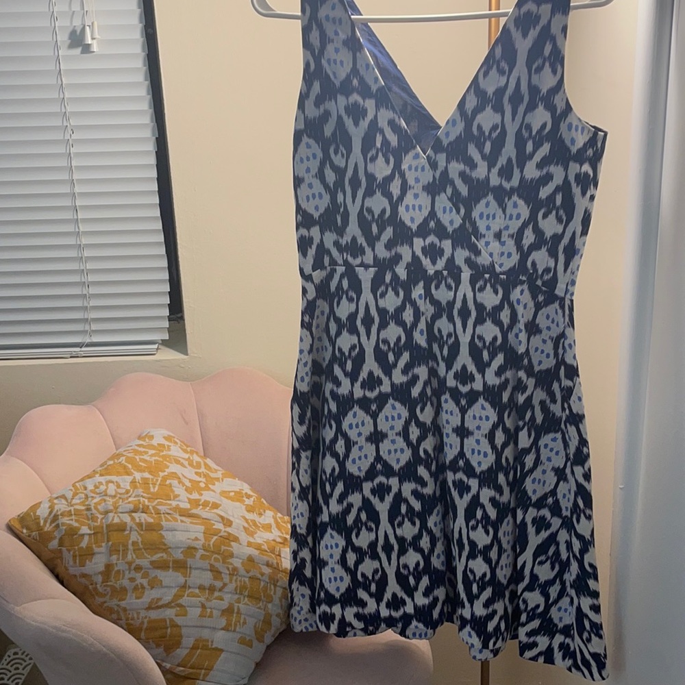Gap: geometric distortion print Linen dress.